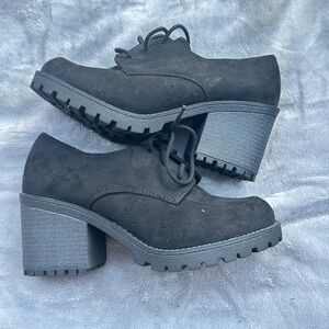 Women’s Unr8ed Keeper Heeled Oxfords Black Chunky Heel Women's Shoes 7.5